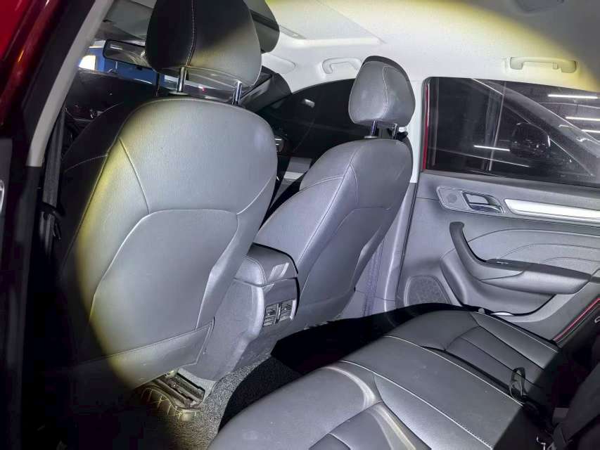 Roewe Ei6 Smart Connected Edition 6