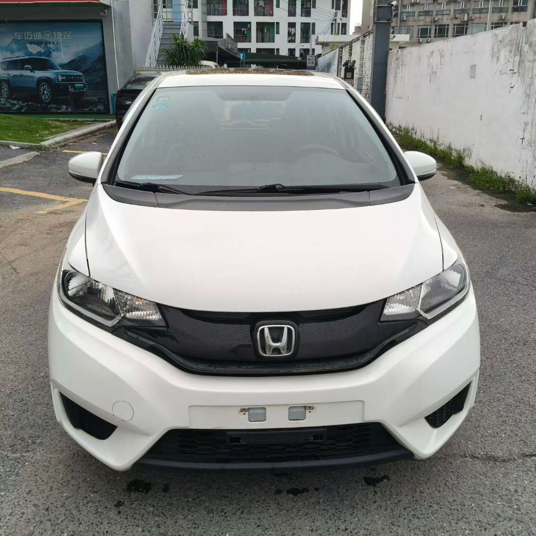 Honda Fit 1.5L CVT Fashion Sunroof 2