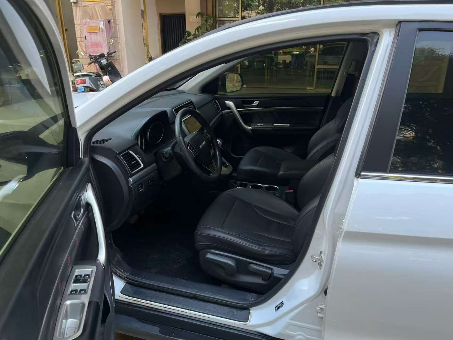 Haval M6 2WD 1.5T Elite Edition 8