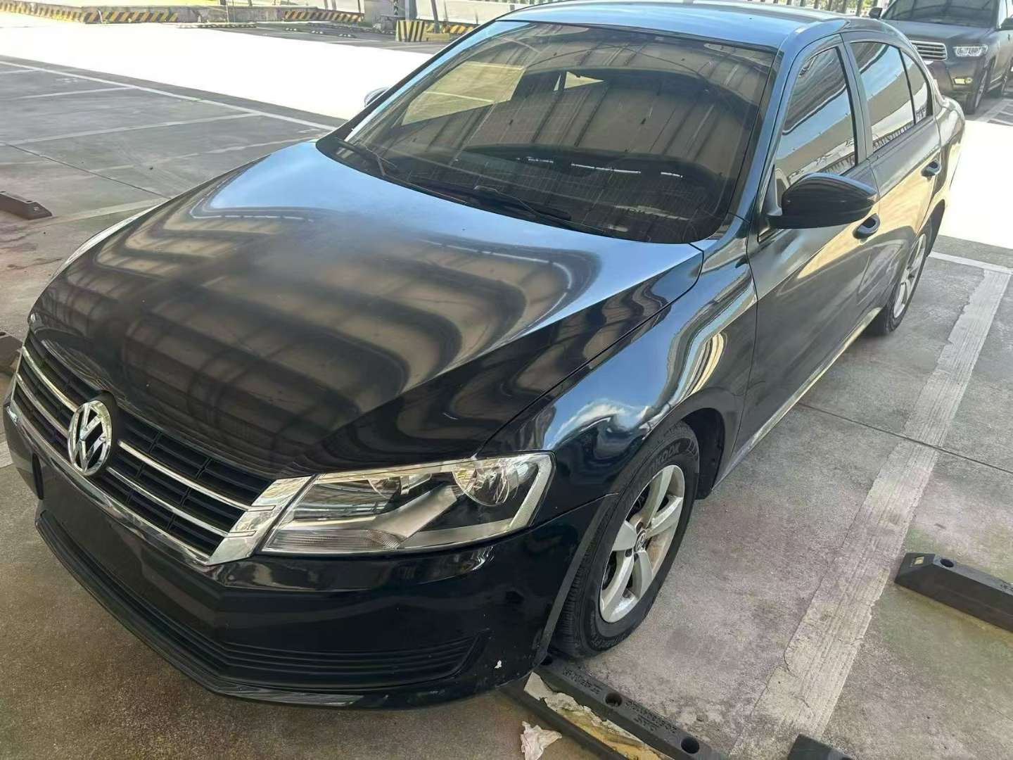 Volkswagen Lavida 1.6L Automatic 3