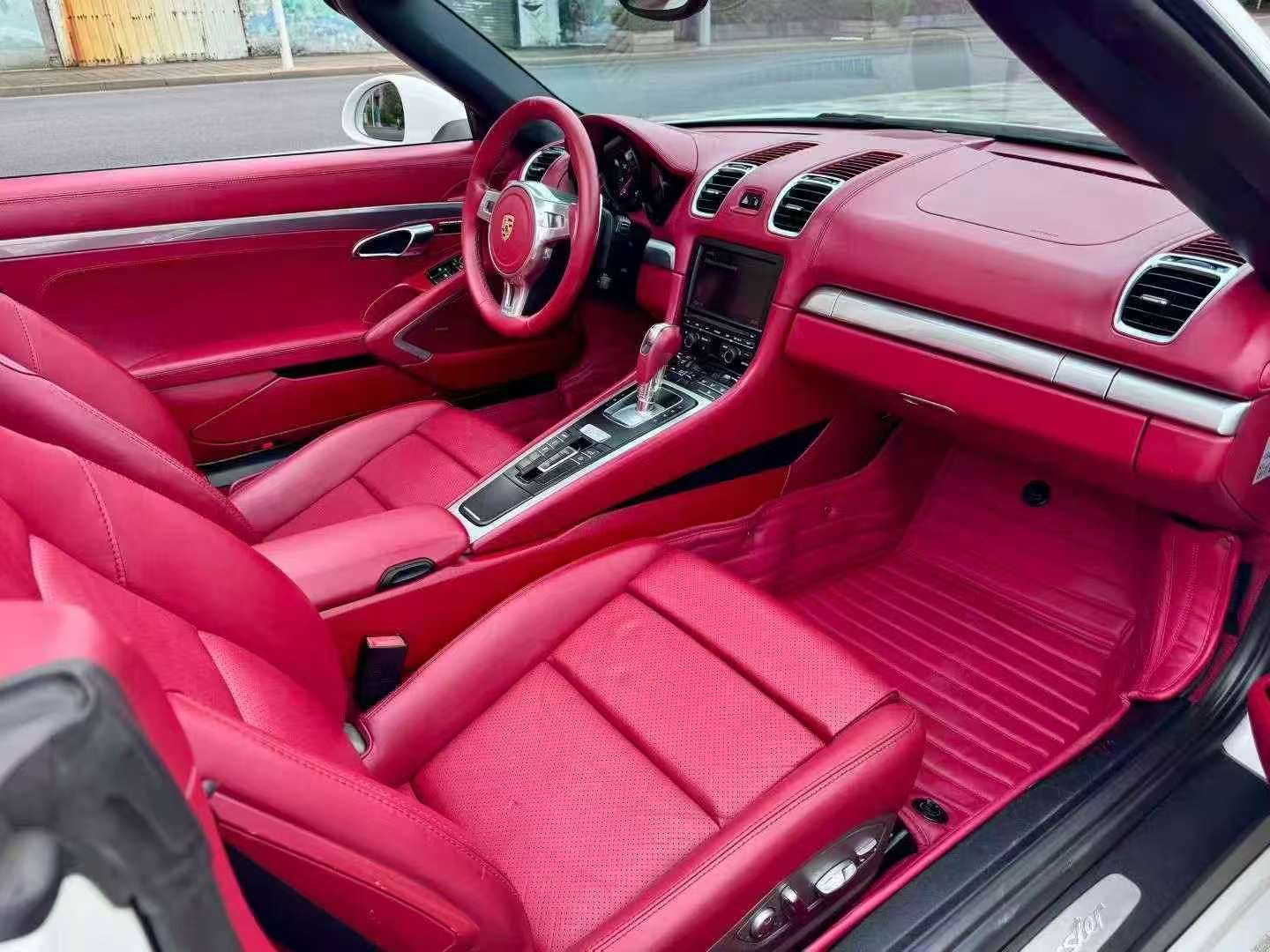 Porsche Boxster 2015 2.7L Platinum Edition 5