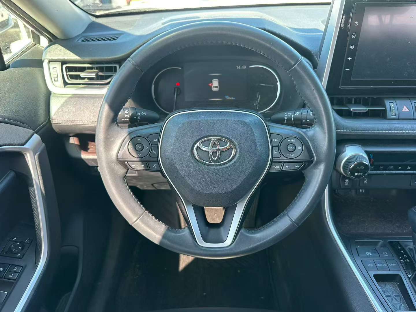 Toyota RAV4 2.0L Automatic Panoramic Sunroof 2