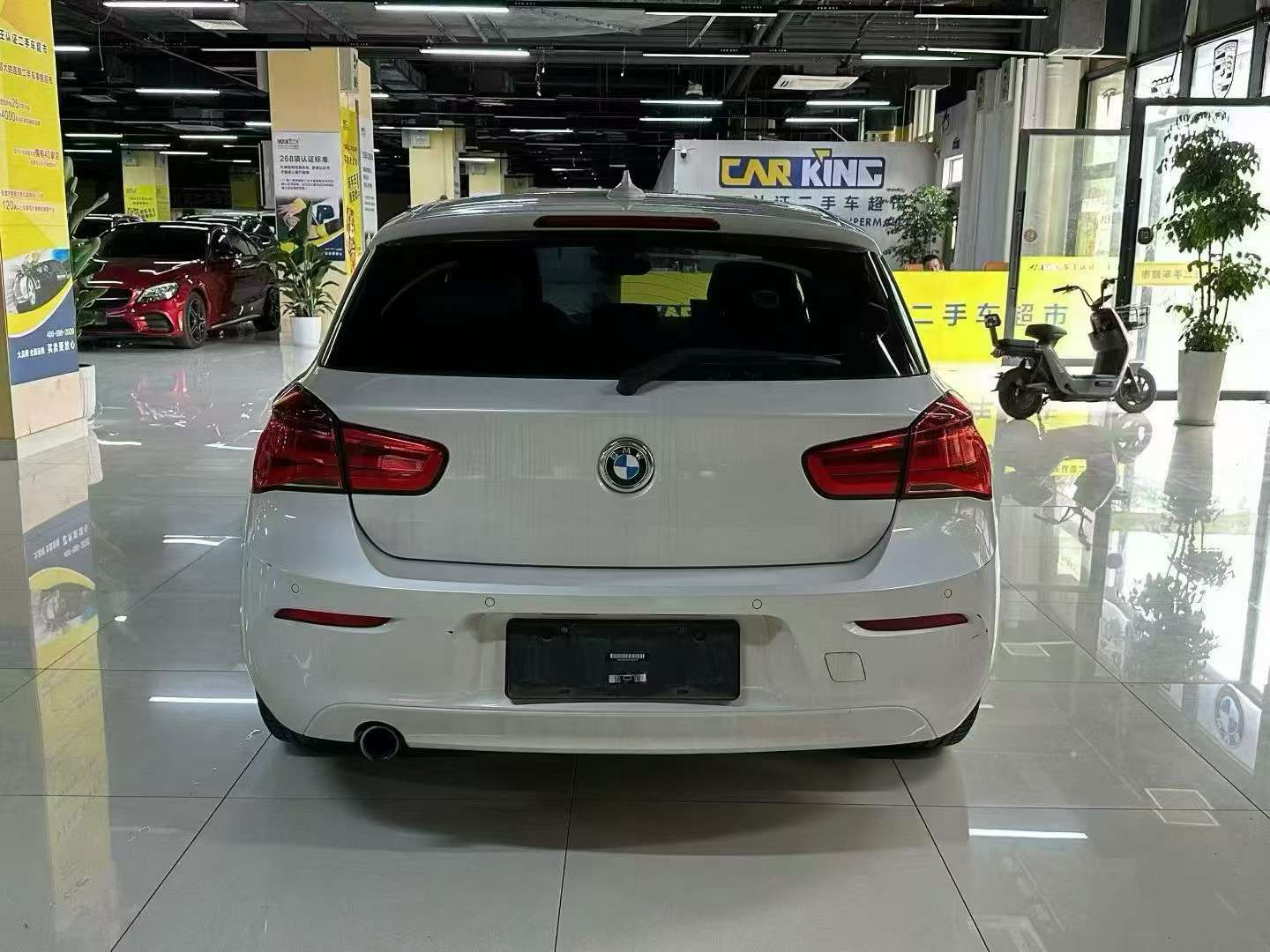 BMW 1 Series 118i Leading Edition 4