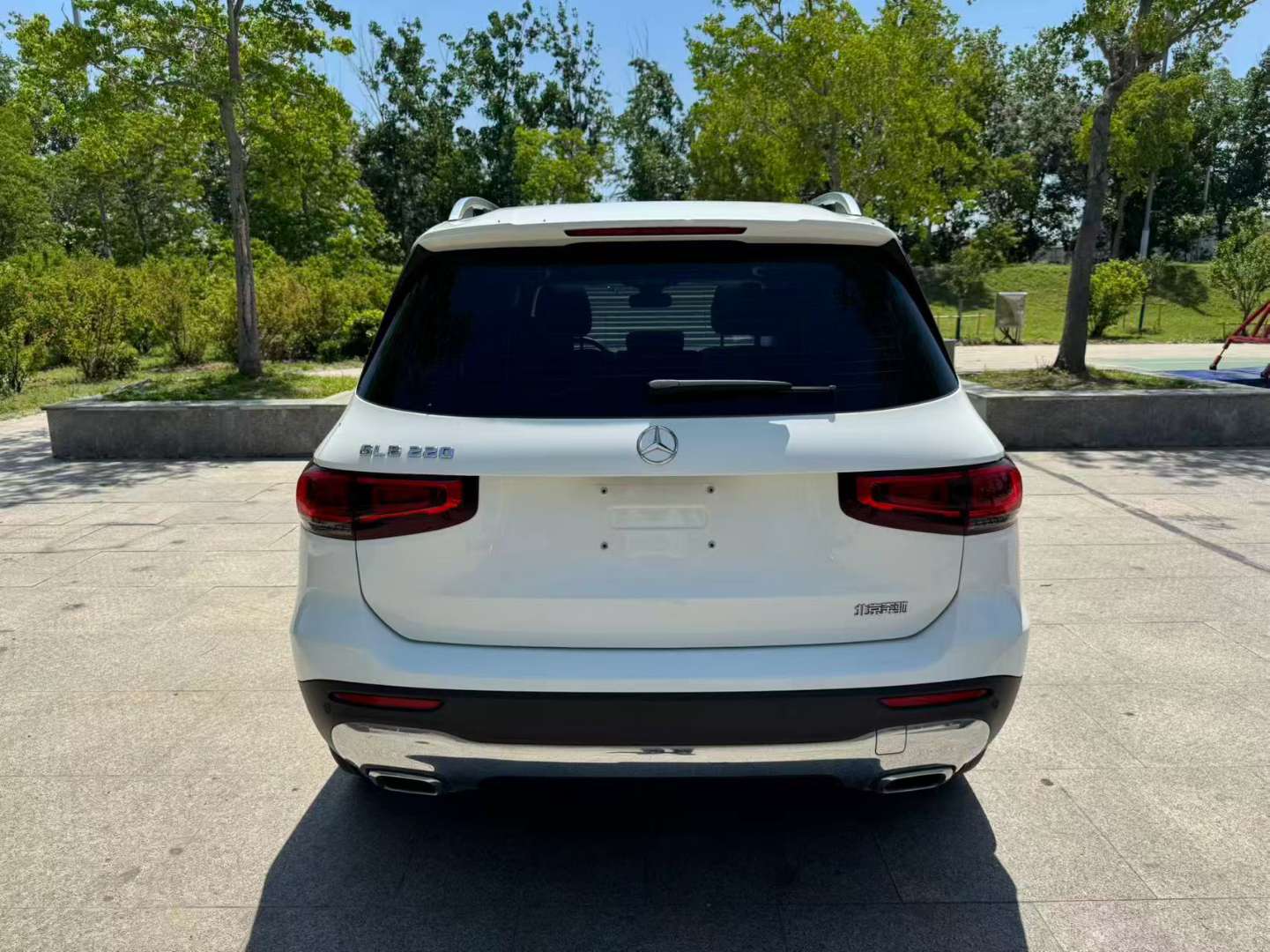 Mercedes-Benz GLB 6
