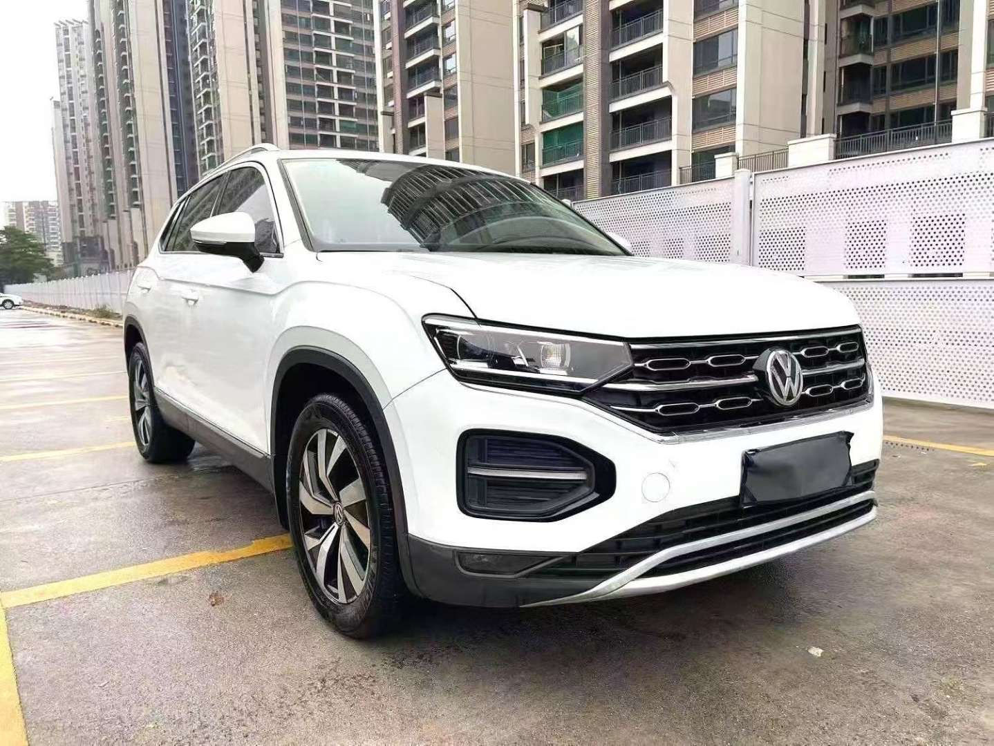 Volkswagen Tayron 2019 2.0TSI 330TSI FWD Luxury 3