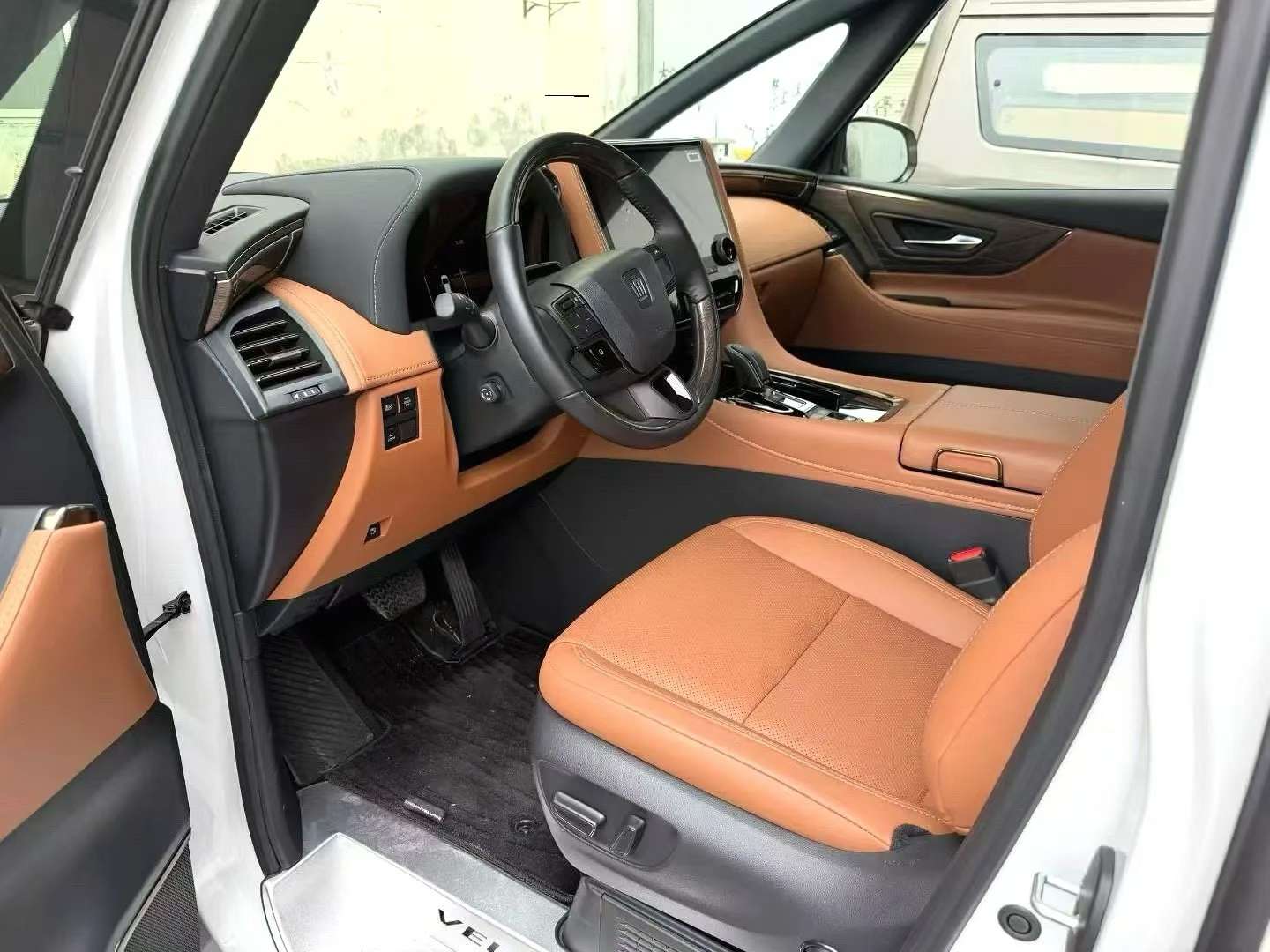Toyota Vellfire 2024 2.5 CVT Supreme Edition 3