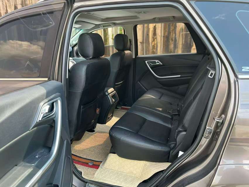 JMC Yusheng S350 2.4T Automatic 4WD 5-Seater 7