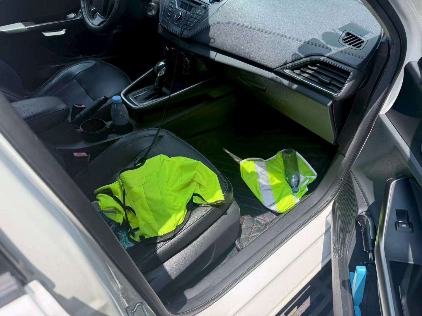 Ford Escort 1.5L Trend Edition 4