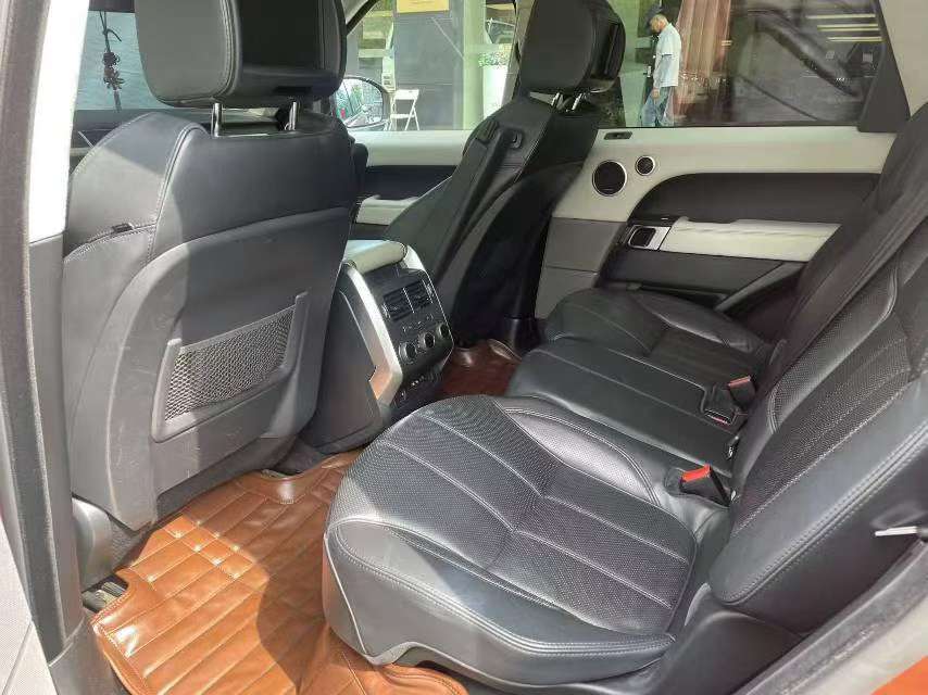 Land Rover Range Rover Sport 3.0T 6