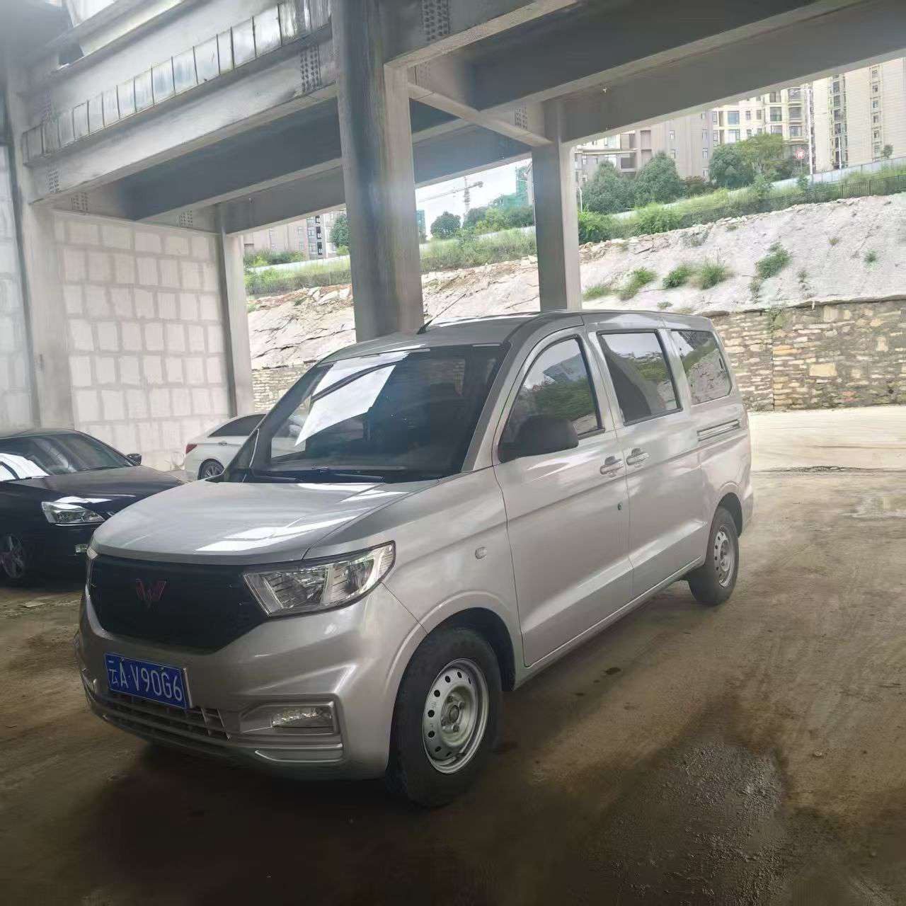 Wuling Hongguang V 2