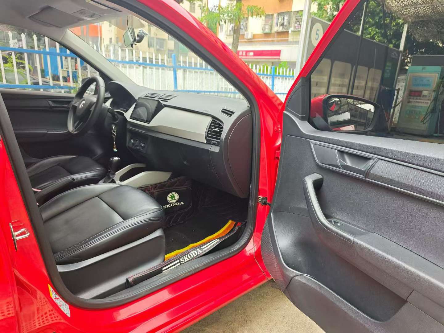 Skoda Fabia 1.4L Automatic Advance Edition 6