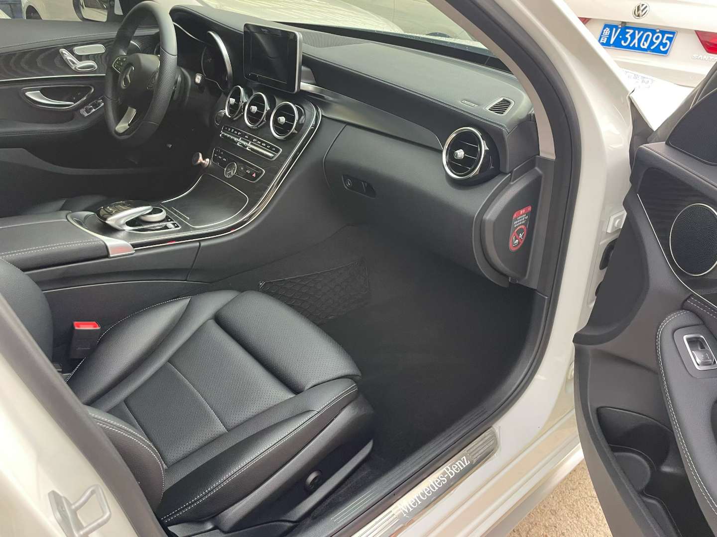 Mercedes-Benz C-Class 3
