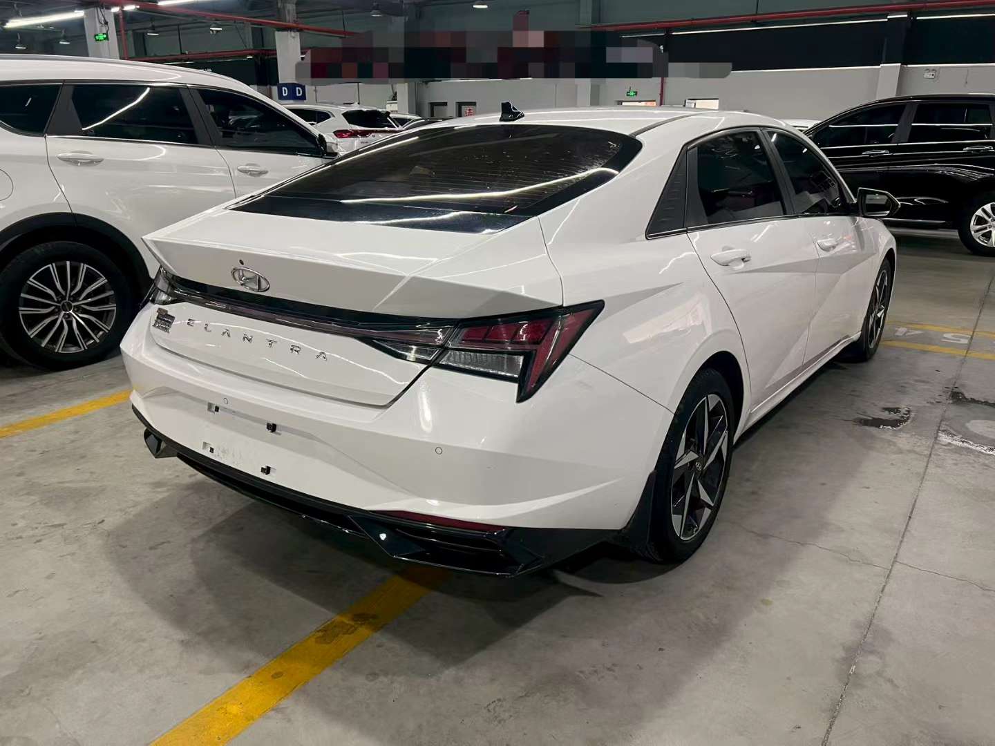 Hyundai Elantra 2022 1.5L LUX Premium 9