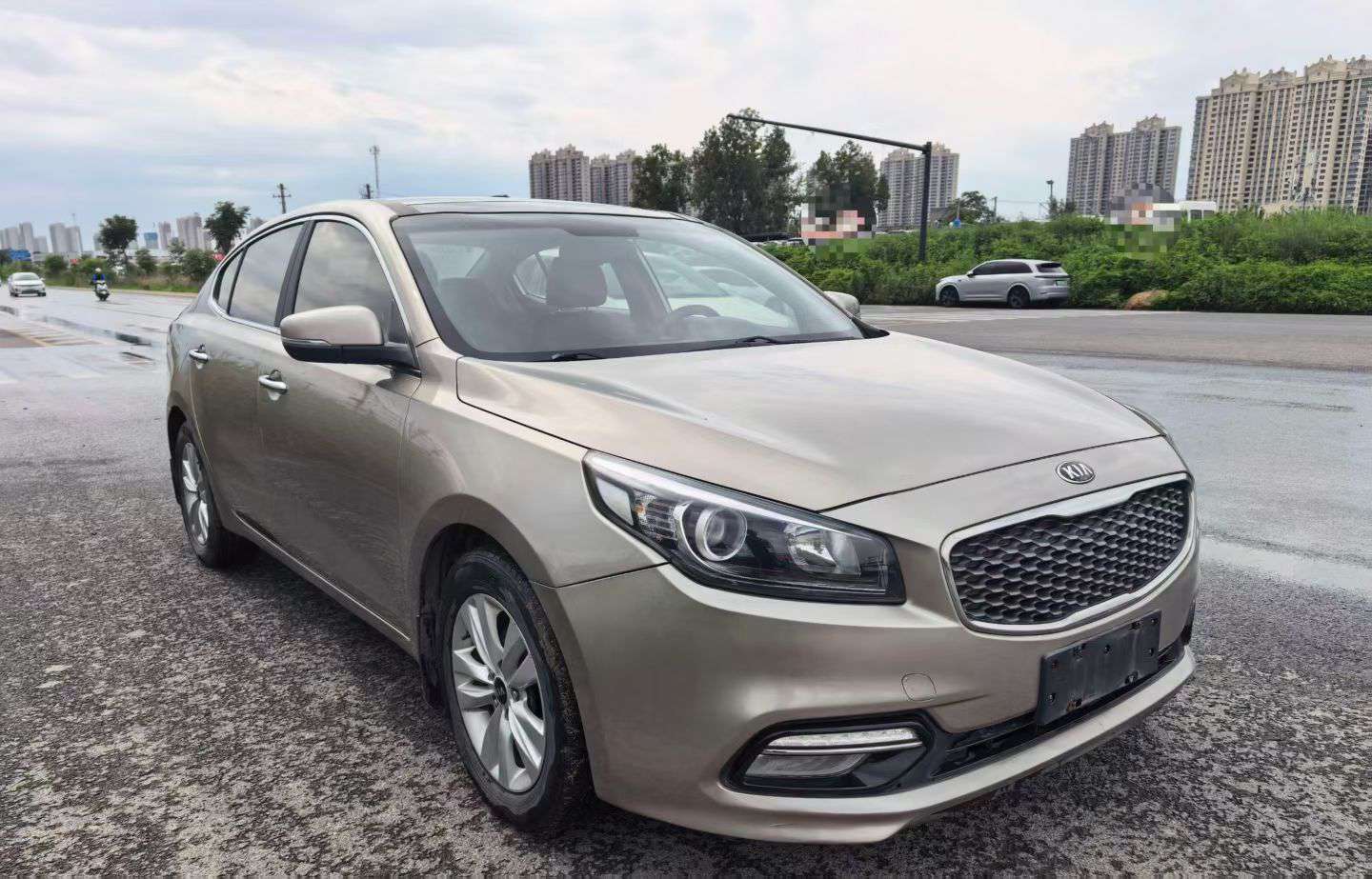 Kia K4 3