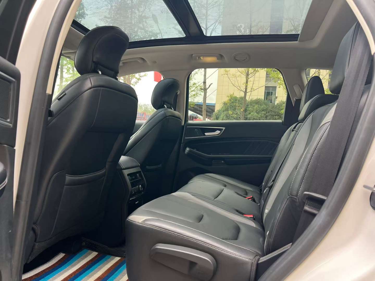 Ford Edge 2015 2.7T GTDi AWD Sport 7-Seater 8