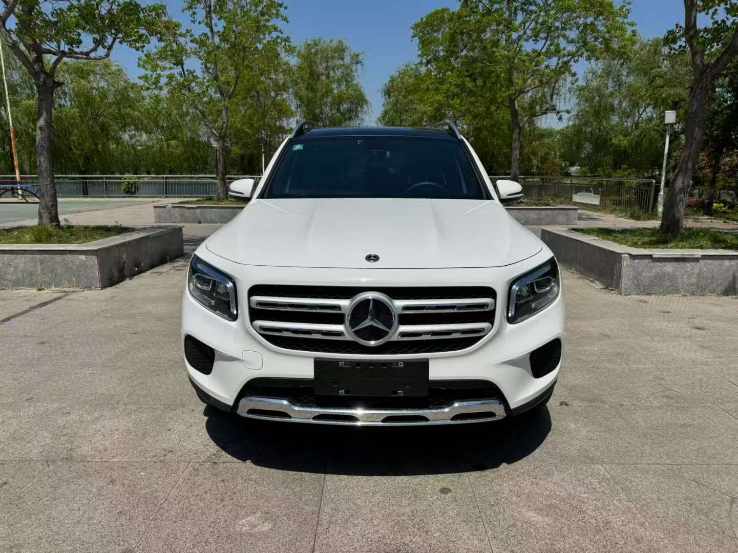 Mercedes-Benz GLB 3