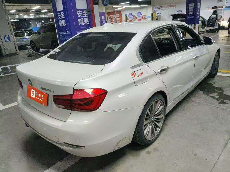 BMW 3 Series 320Li Sport 3