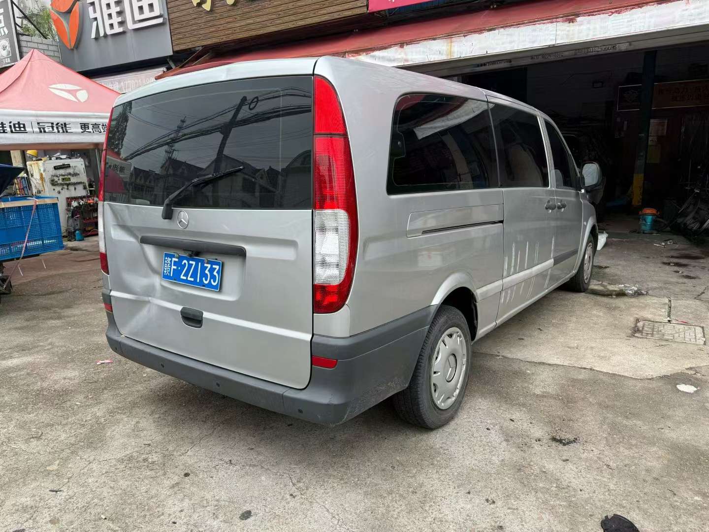 Mercedes-Benz Vito 2.5L Automatic 9-Seater 8