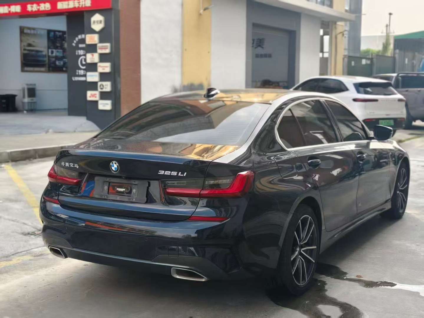 BMW 3 Series 325Li M Sport 2.0T Automatic Sunroof 3