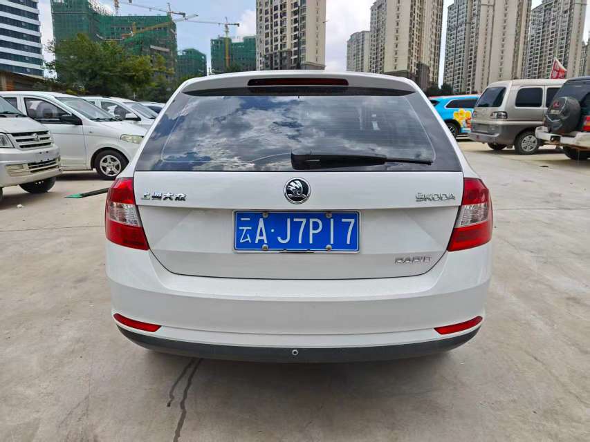 Skoda Rapid 1.6L Automatic 5