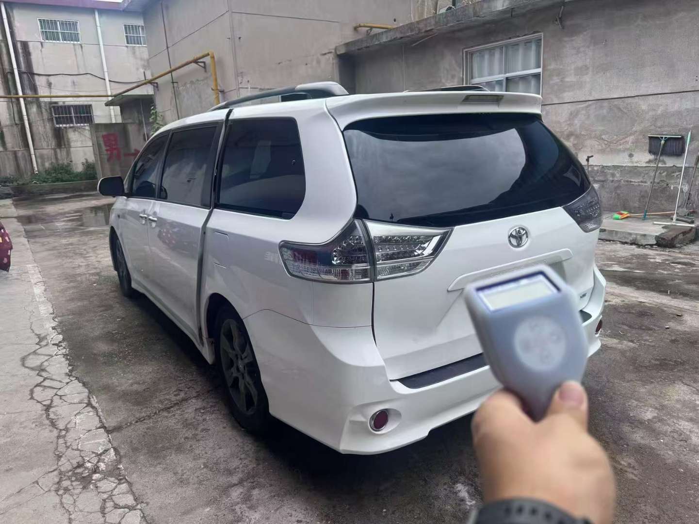 Toyota Sienna 9