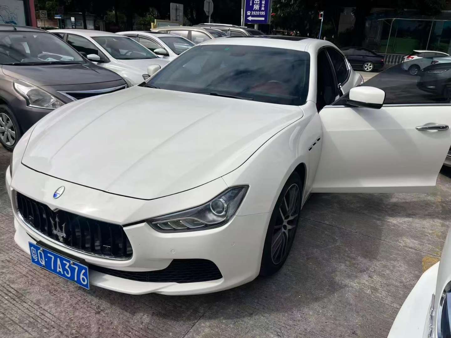 Maserati Ghibli 2014 3.0T Standard Edition
