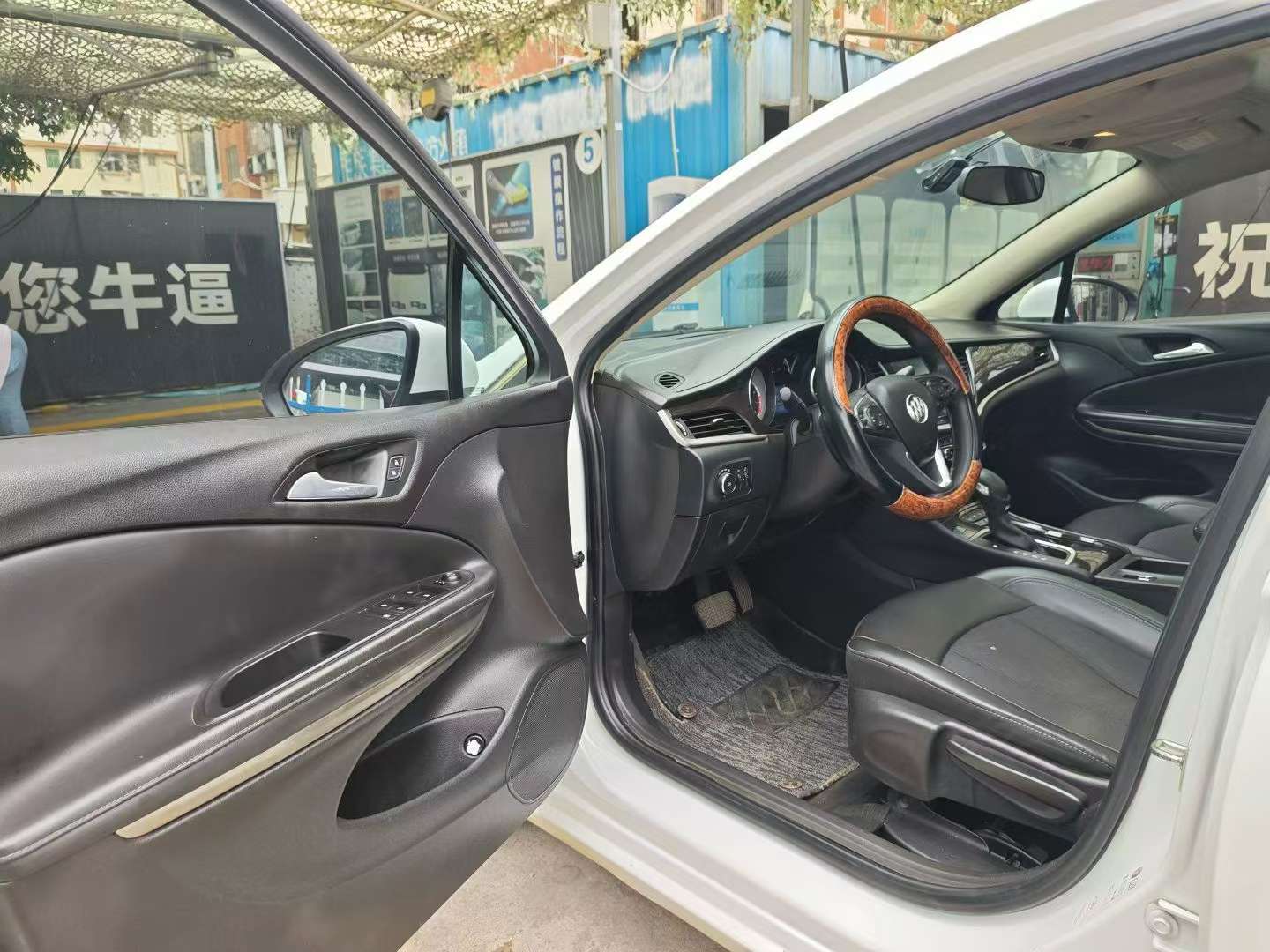 Buick Verano Verano Sedan 20T Dual-clutch Leading Edition 4