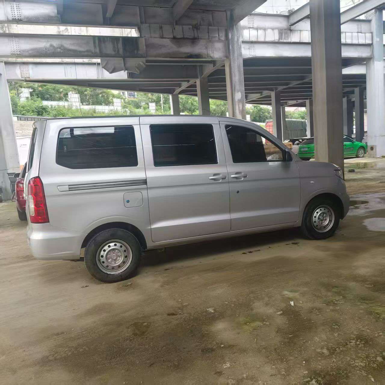 Wuling Hongguang V 4