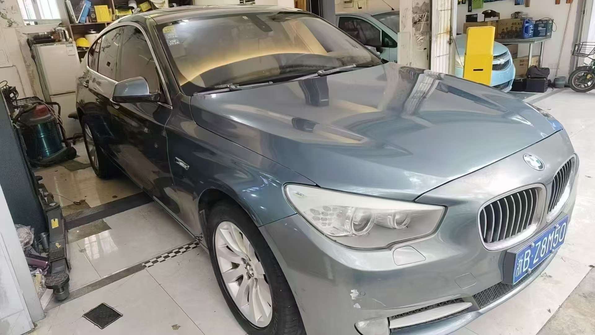 BMW GT GT535i Luxury 2