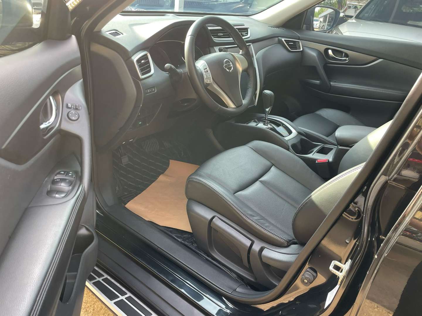 Nissan X-Trail 2.0L Automatic 2