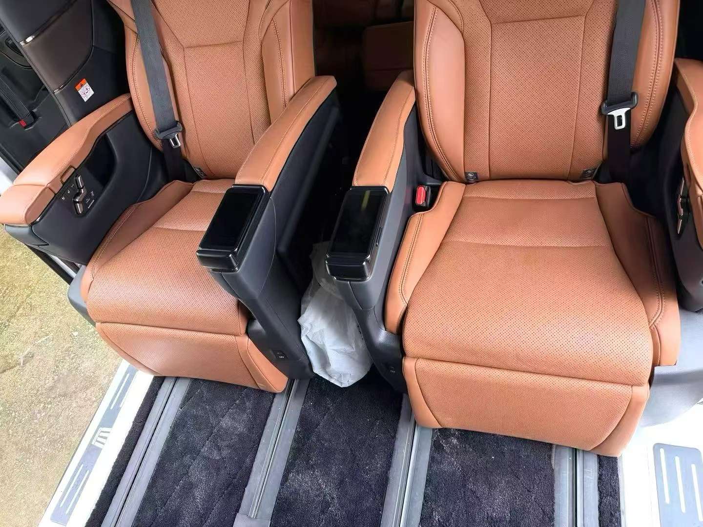 Toyota Vellfire 2024 2.5 CVT Supreme Edition 7