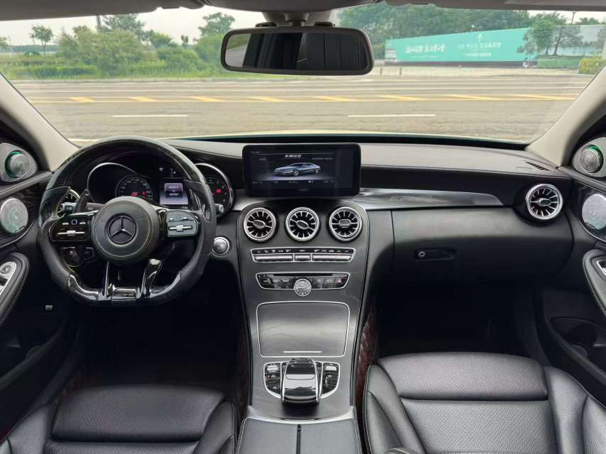 Mercedes-Benz C-Class C200L Sport Edition 4