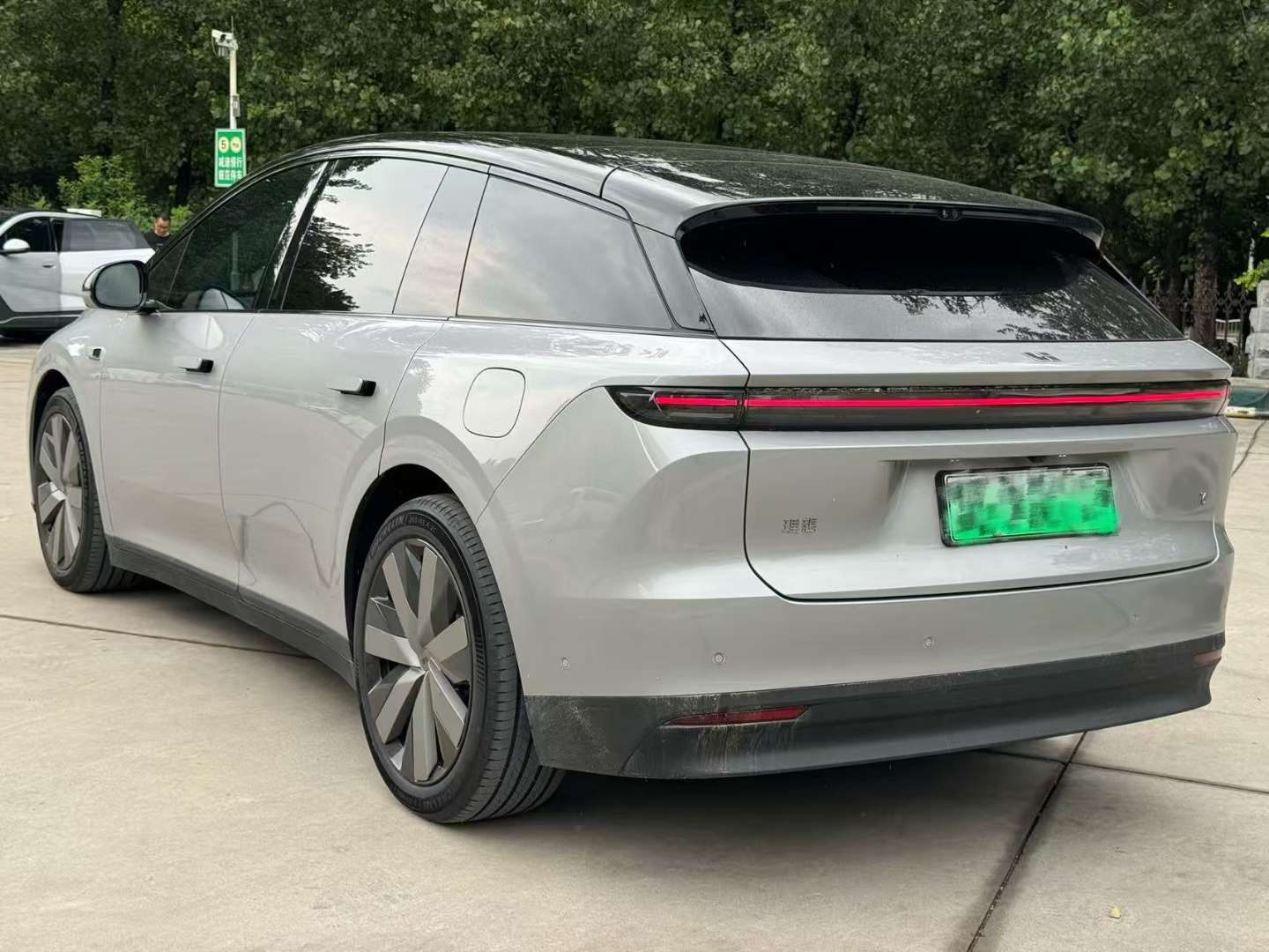 Li Auto i6 2026 Four-Wheel Drive Standard Edition 5