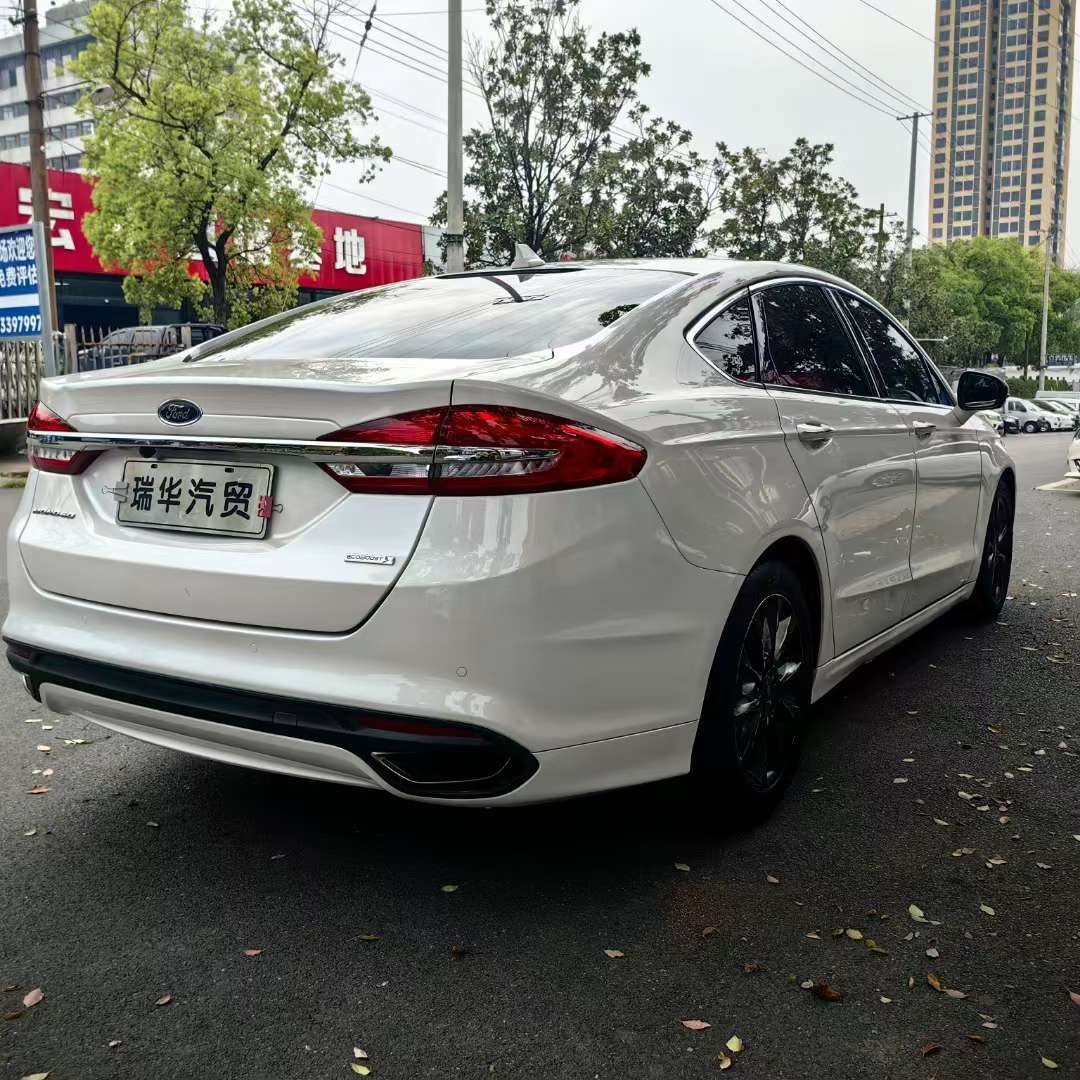 Ford Mondeo 9