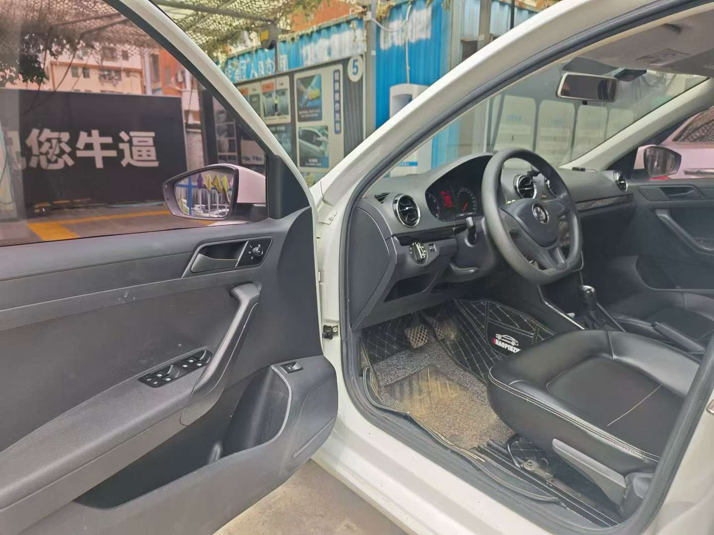 Volkswagen Jetta Dream Edition 1.5L Automatic Fashion Type 4