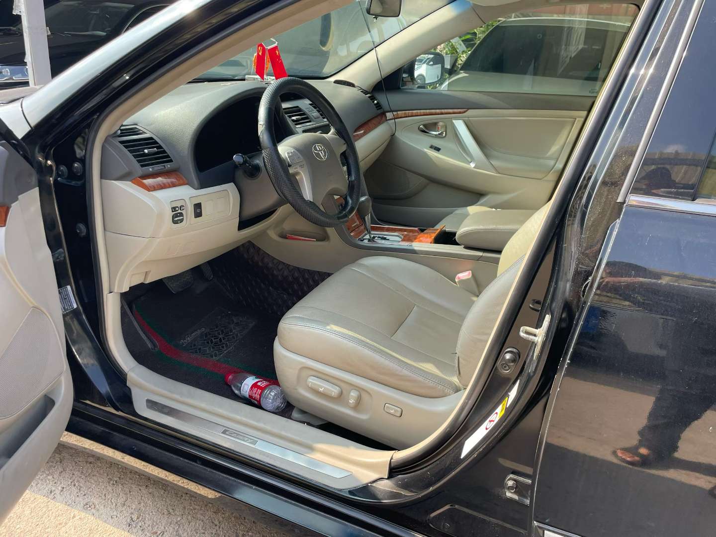 Toyota Camry 2.4G High Trim 2