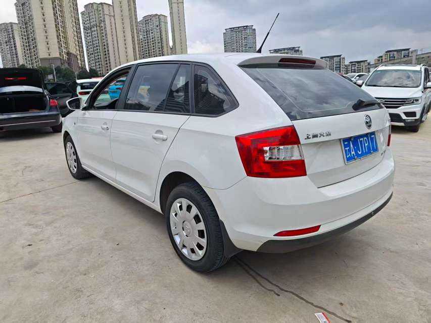 Skoda Rapid 1.6L Automatic 6