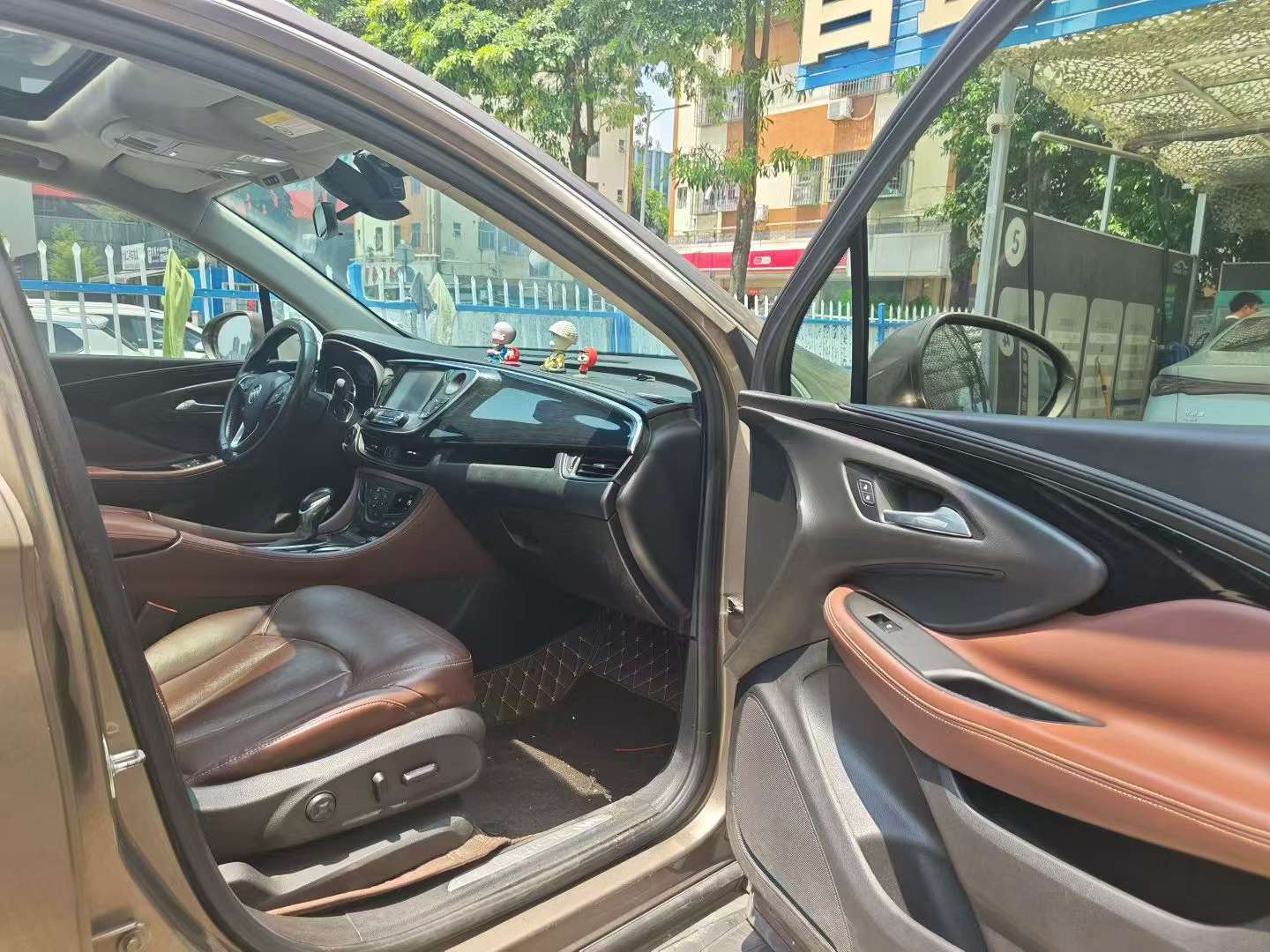 Buick Envision 20T FWD Luxury 6