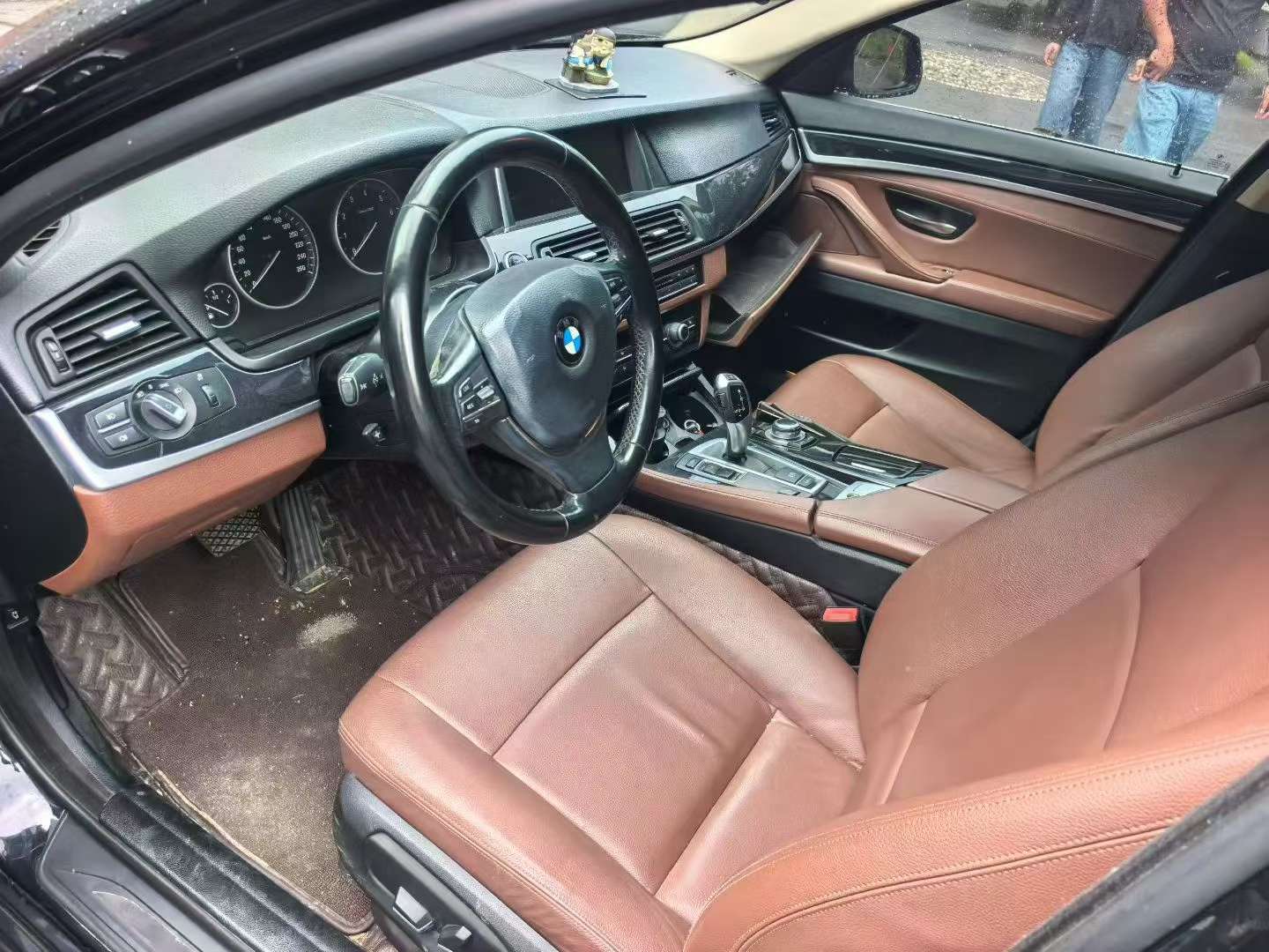 BMW 5 Series 2017 520Li 7
