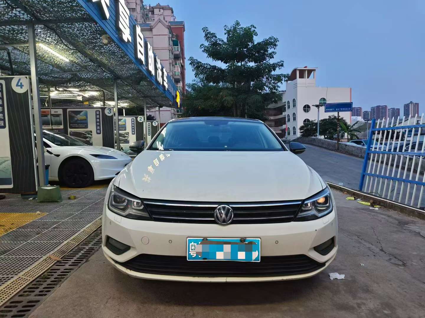 Volkswagen Lamando 330TSI DSG Luxury
