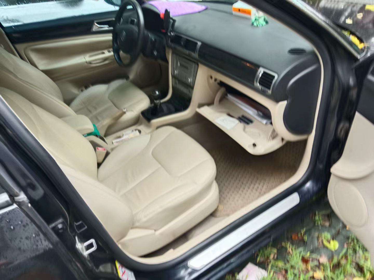 Volkswagen Lingyu 1.8T Premium Edition 4