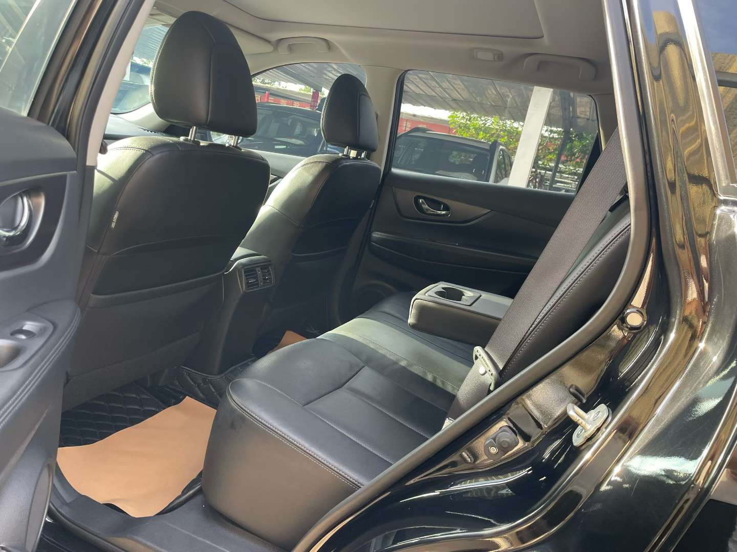 Nissan X-Trail 2.0L Automatic 3