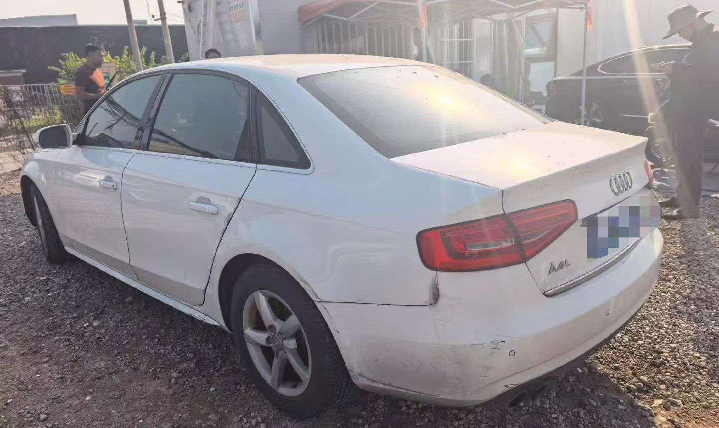 Audi A4 2014 2.0T Automatic Luxury 6