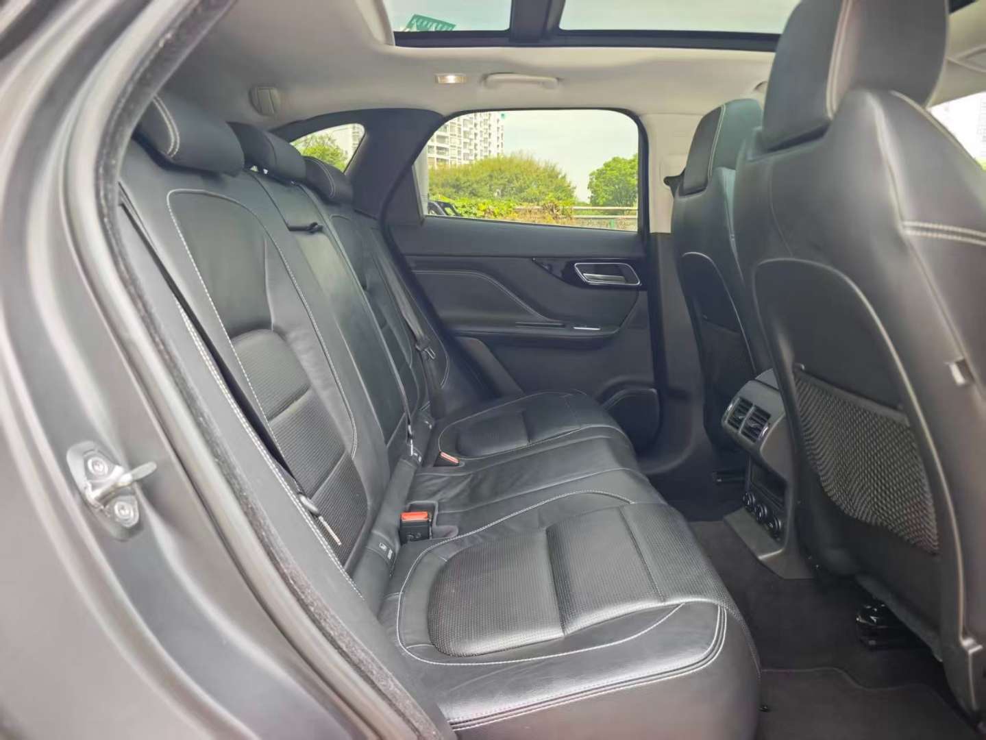 Jaguar F-Pace 2018 3.0T AWD Sport 6