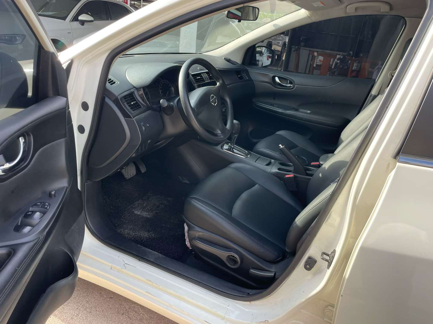 Nissan Tiida 2014 1.6L Automatic 2