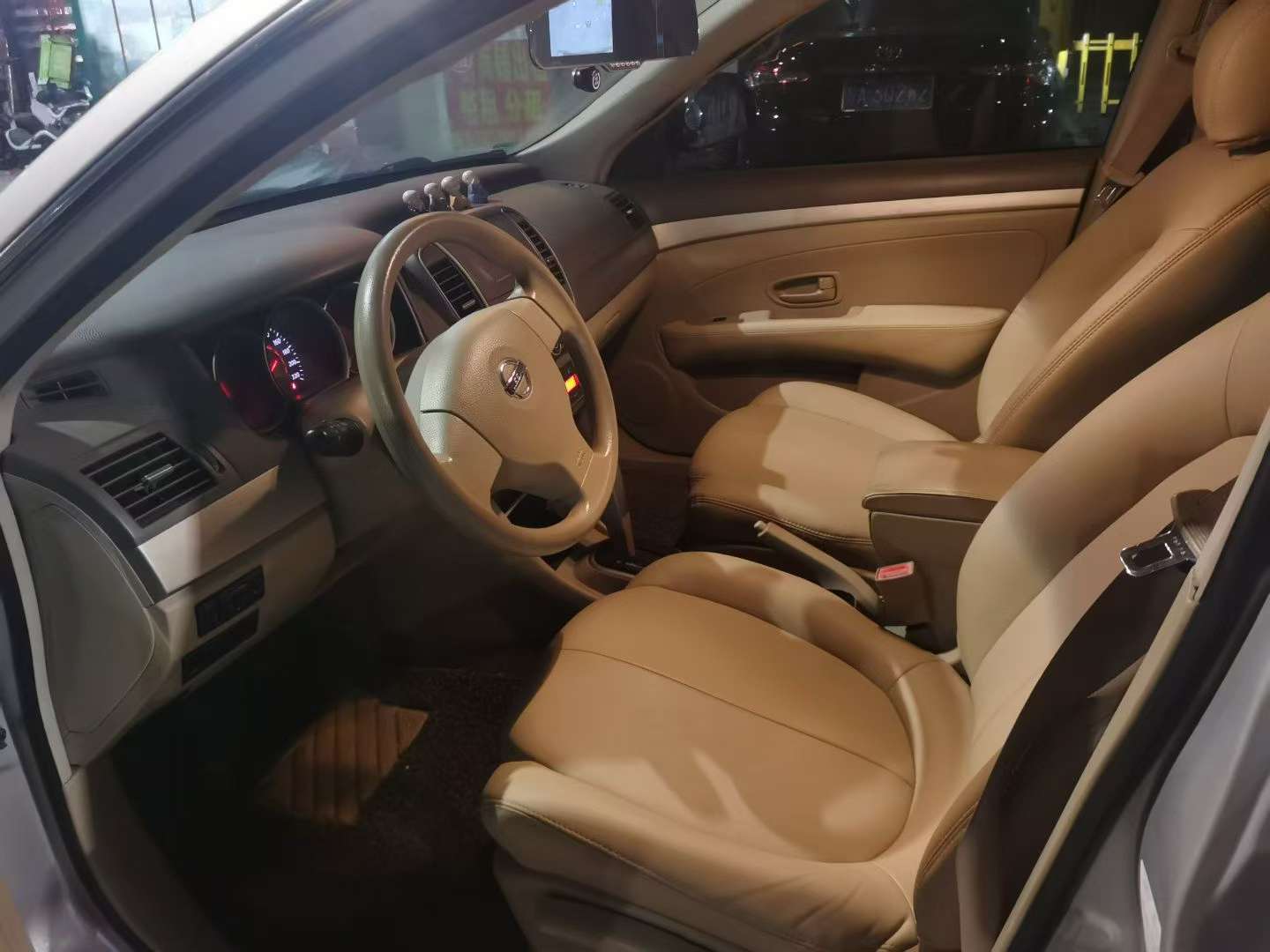 Nissan Sylphy 2015 1.6L Automatic 7
