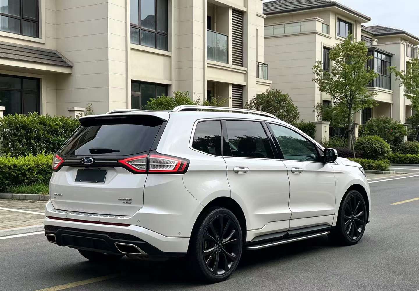 Ford Edge 2015 2.7T GTDi AWD Sport 7-Seater 4