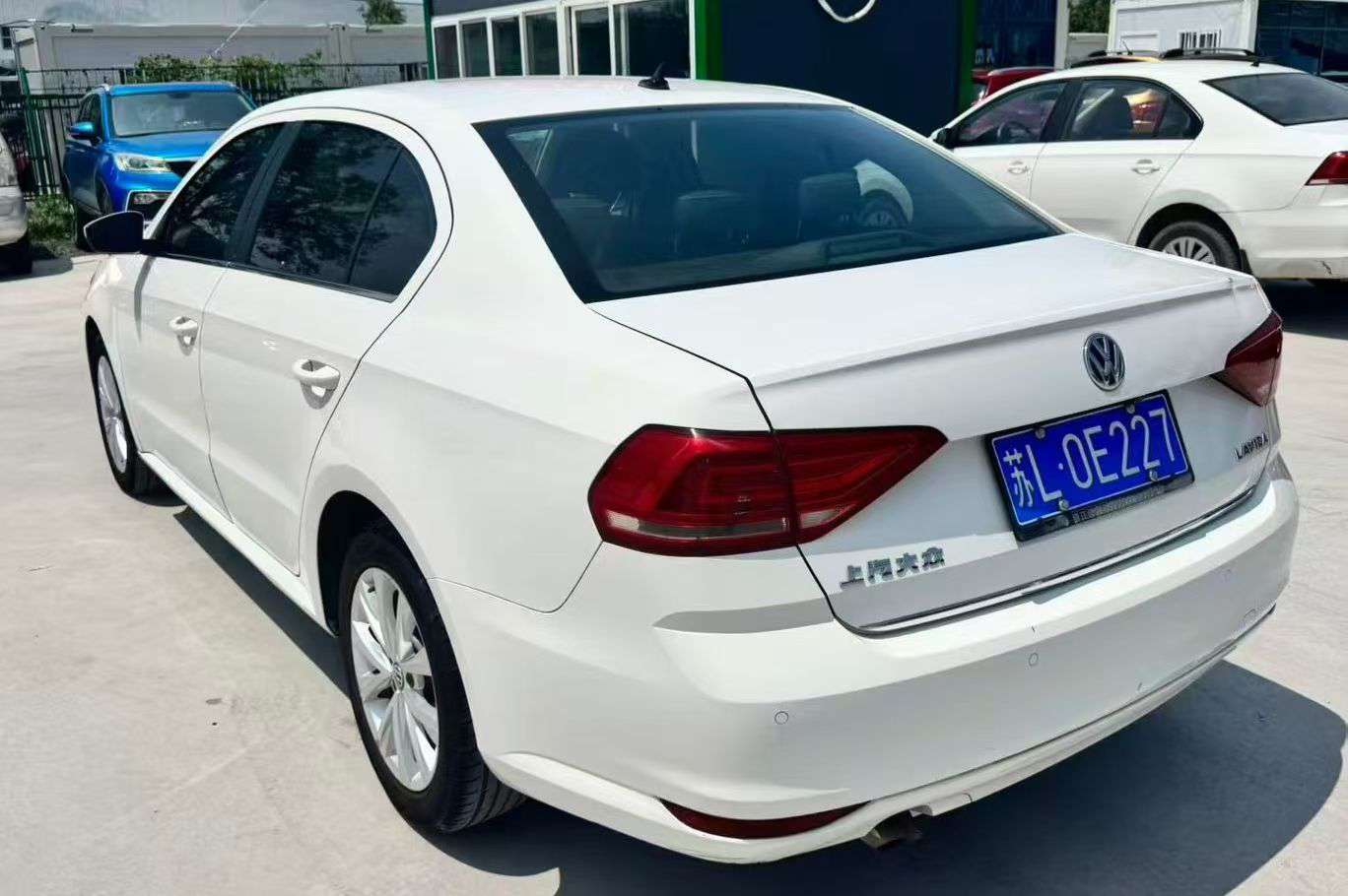 Volkswagen Lavida 5