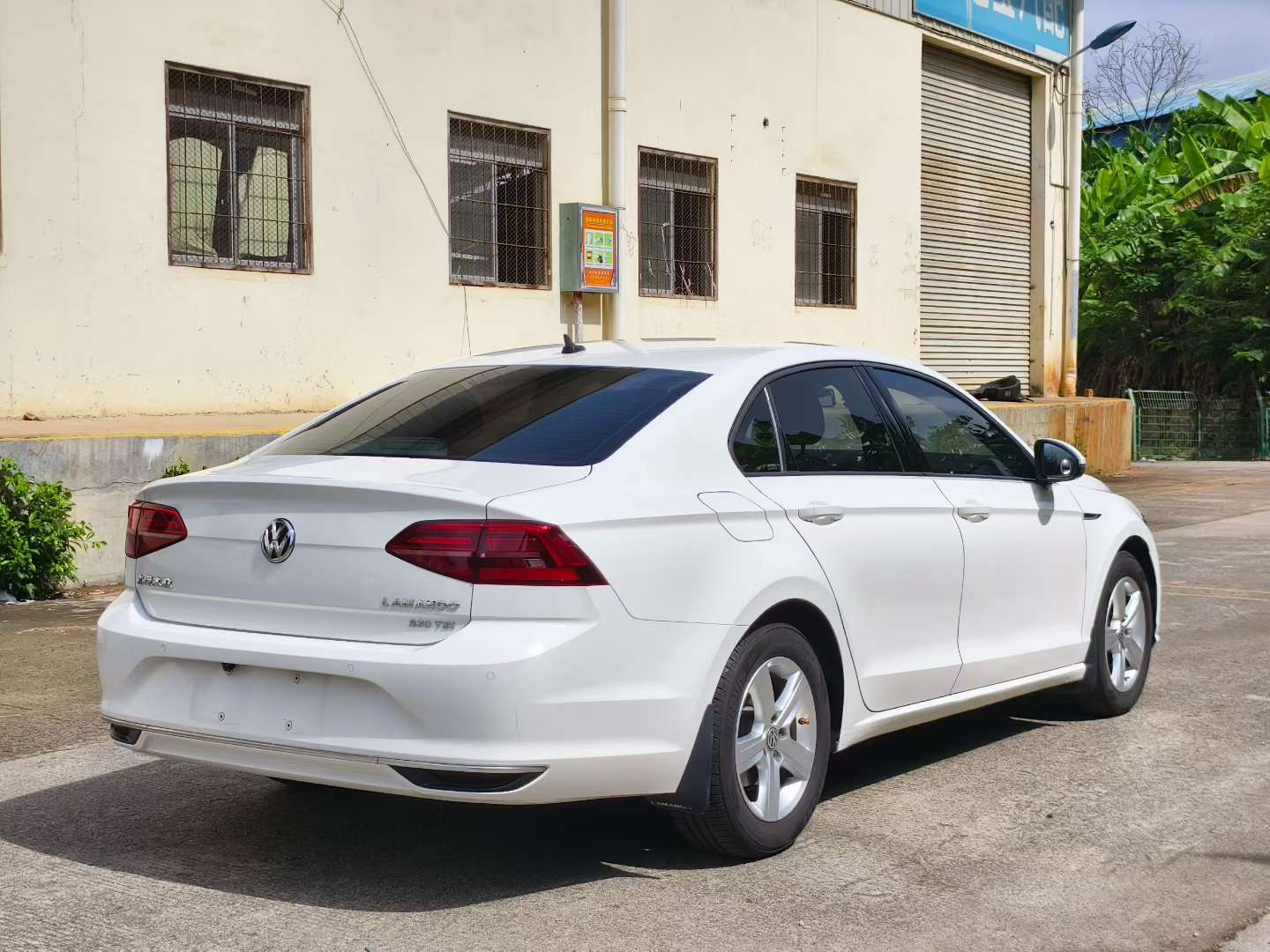 Volkswagen Lamando 2019 230TSI DSG Style Edition 8