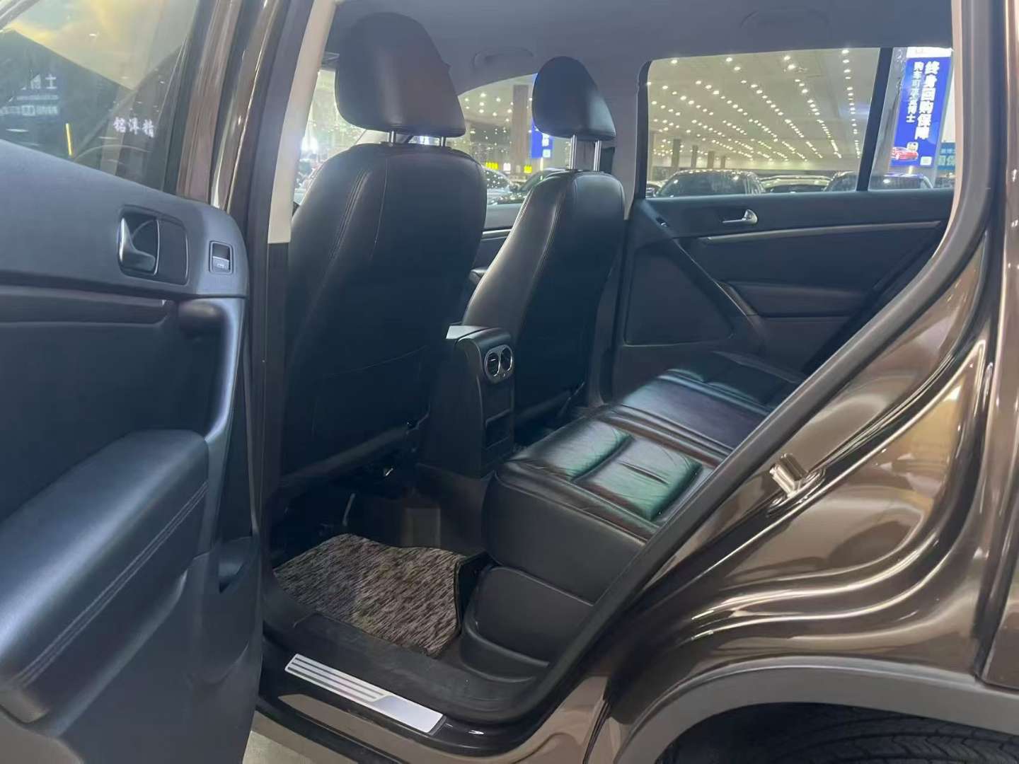 Volkswagen Tiguan 1.8T AWD Comfort Edition 3